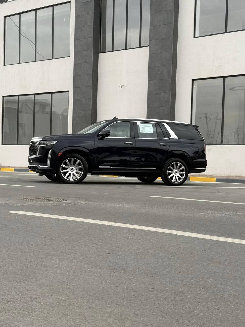 السلام عليكم
كاديلاك اسكاليد (600) 2021
بيع او مراوس حسب القناعه
وارد امريكي ضرر السياره ((دعامية امامية فقط جاملغ مفتوح فقط بيها بارد بالجاملغ الخلفي الايمن حالوب بالبنيد)) 
فول مواصفات
36 سماعة 
كشنات جلد منفصلة خزن وذاكرة ومساج وكهرباء وتدفئة وتبريد داخل ملكي اضافة الى صاج بانوراما
 بصمة
مساج بلكشنات
 كامرات عدد 5 
دوسات كهربائي وانارة LED 
مري اشارة ورادار وشفط 
صندوك ذكي وكهربائي 
ويل كب حجم 22 
جكات هواء 
قيادة ذاتية 
ستيرن شفتات وتدفئة وتبريد محرك 6200 
شباك كروم 
شاشات عدد 3  
تشغيل عن بعد شعار كديلاك ترحيب عند الاقتراب
 سايد بريك بصمة
 يدات انارة ترحيب
الباب شفط
بعد بيها هواي مواصفات
 المواصفات فول 1/1 
ماشية 80kmالف…..
(((رقم مميز)))
السعر610$ وبيها مجال بسيط
للاستفسار ***********
مكان السياره البصره
