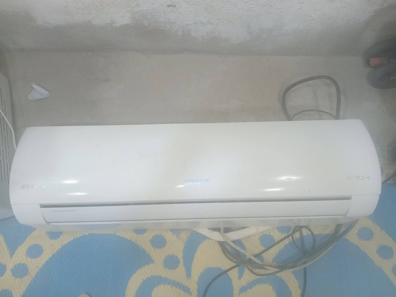 سلام عليكم داخليه سبلت توسات 2طن غاز 410استعمل موسم اخت الجديده  كامله هيه ووايراته السعر250 التصال***********
