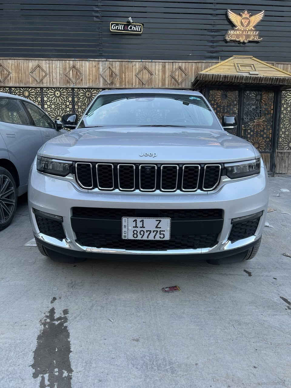 جيب ٢٣ مكفوله حته الدعاميات بدون حادث لمتد بلاص بانوراما باب خلفي كهربائي رادارات تحديد مسار قياده ذاتيه ٦ كامرات محيطيه كامره داخليه كشنات تدفئه وتبريد حته الخلفي المقاعد الخلفيه ملكيه داخل اسود ومطعم صاج اربعه انظمه قياده تحكم ستيرن كامل شاشه جبيره لايت زنون بلادي بلوجكتر زنون محرك ٣٦٠٠ السياره اني مستوردها عله ايدي ماشيه ٣٠ الف بعدها بحاله الكاله رقمها بغداد سعرها 35 الف ولتقارنها بسياره بيها حادث الي يدور مناسب كلشي اكو بالسوك ***********  مكان السياره بالكاظميه
