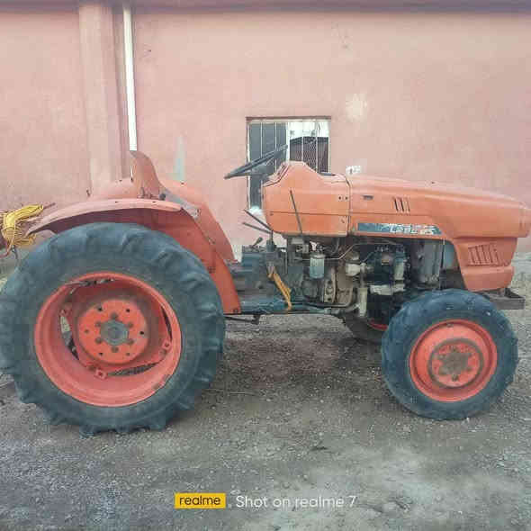 السلام عليكم
كابوتا موديل ٨٥ للبيع مع فدان وسچين ورفاسة
السعر 5 ونص للتواصل الاتصال على الرقم ***********
