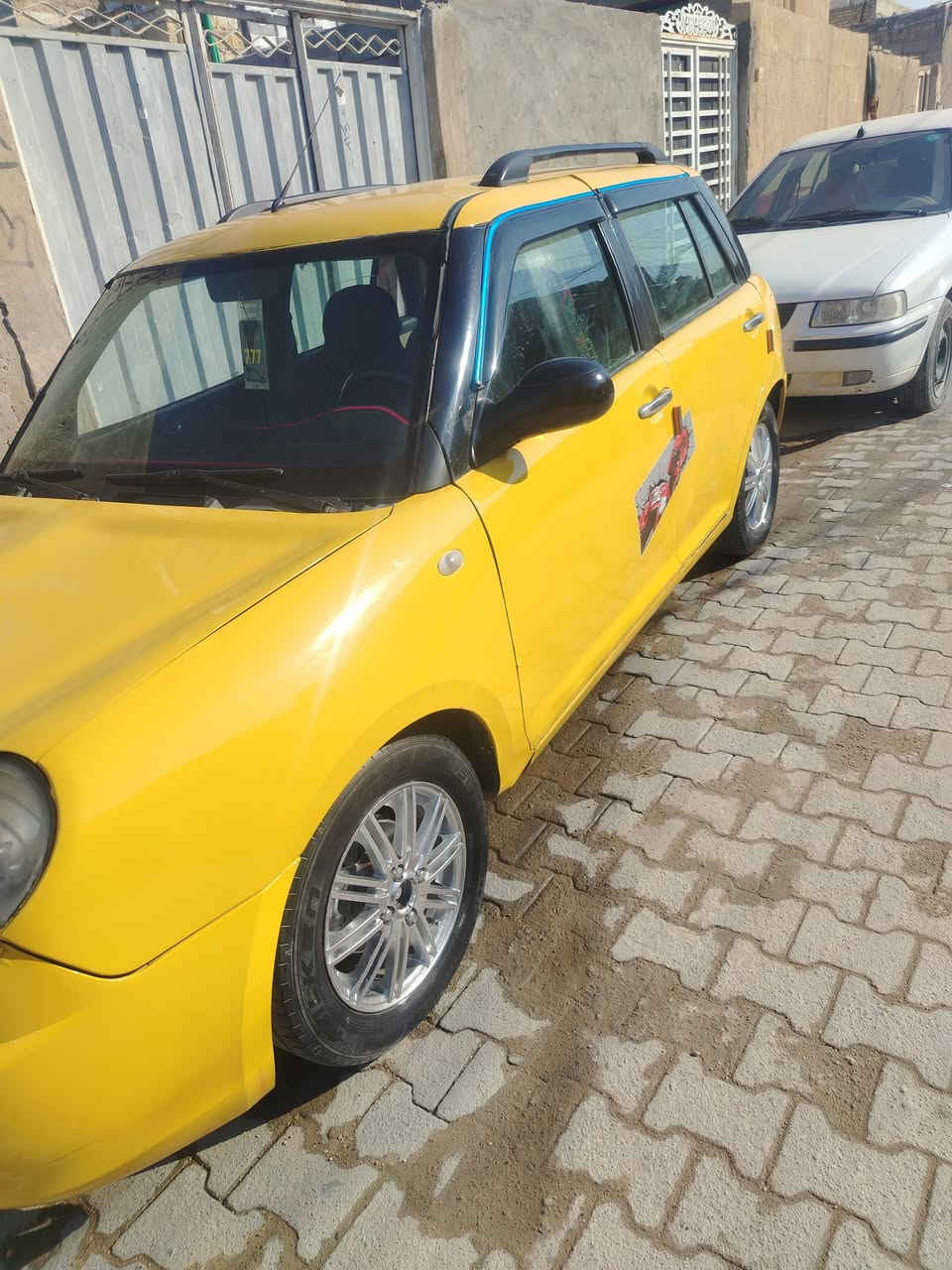 ليفان للبيع موديل ١٢. السياره جاهزه كير مكينه مكفولات رقم بابل مكاني نجف السعر ١٦ بيه مجال. راعيه ماواصله  رقمي ***********.
