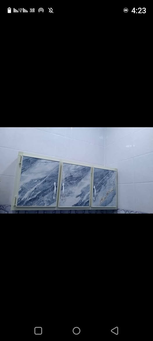 مبردة استخدام اسبوع جديدة
سربس 
اخذوهة ب120 يردوهة ب90 
والكاونتر قطعة وحدة المعلك فقط 
استخدام شهر 
متر و20 يردوا ب65 

مكان شارع فلسطين 
***********
