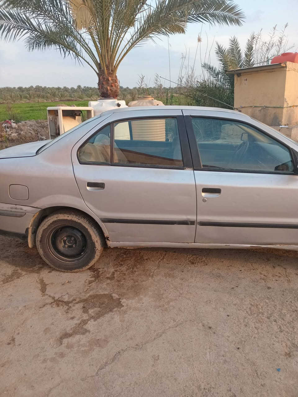 السلام عليكم سياره سمند موديل 2009 رقم ألماني قادسيه مالكه بالدغاره السياره جاهزه من كلشي كفاله عامه بيه بس بالبنيد شويه مكيه وكير خير من الله تخم تاير كهربائيات باتري كله جديد بيه خياسات قليله مثل موضح بالصور السعر30 وبيه مجال بسيط للأتصال ***********
