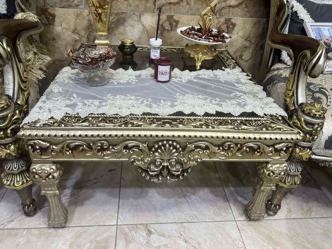 السلام عليكم تخم جديد نضافه 100/100 تركي 10 مقاعد ويا 3 طبلات السعر950 بي مجال بسيط العنوان بغداد البياع الشهداء ***********
