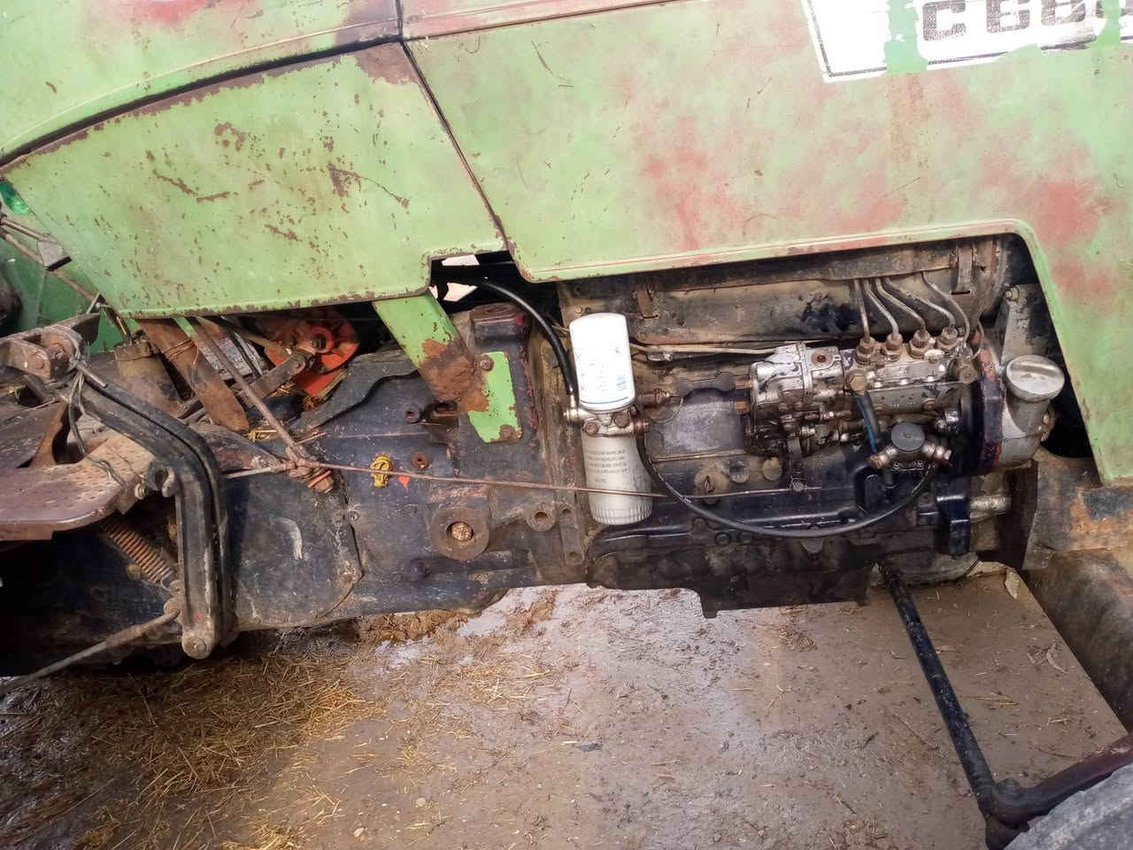 جزائريه موديل 2002 جاهزه للعمل مابيها نقص محرك لا تنقيص ولا تبخير مكينه شرط تايرات نص عمر المكينه بدون مكان واسط الزبيديه السعر 6 مليون وبيها مجال ***********
