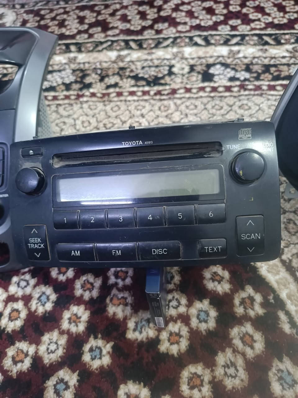 شاشة سورنتو14بلادي وراديو وقرص كورلا وشاشة توكسان 20للبيع 300دولار للكل وبها مجال ***********
