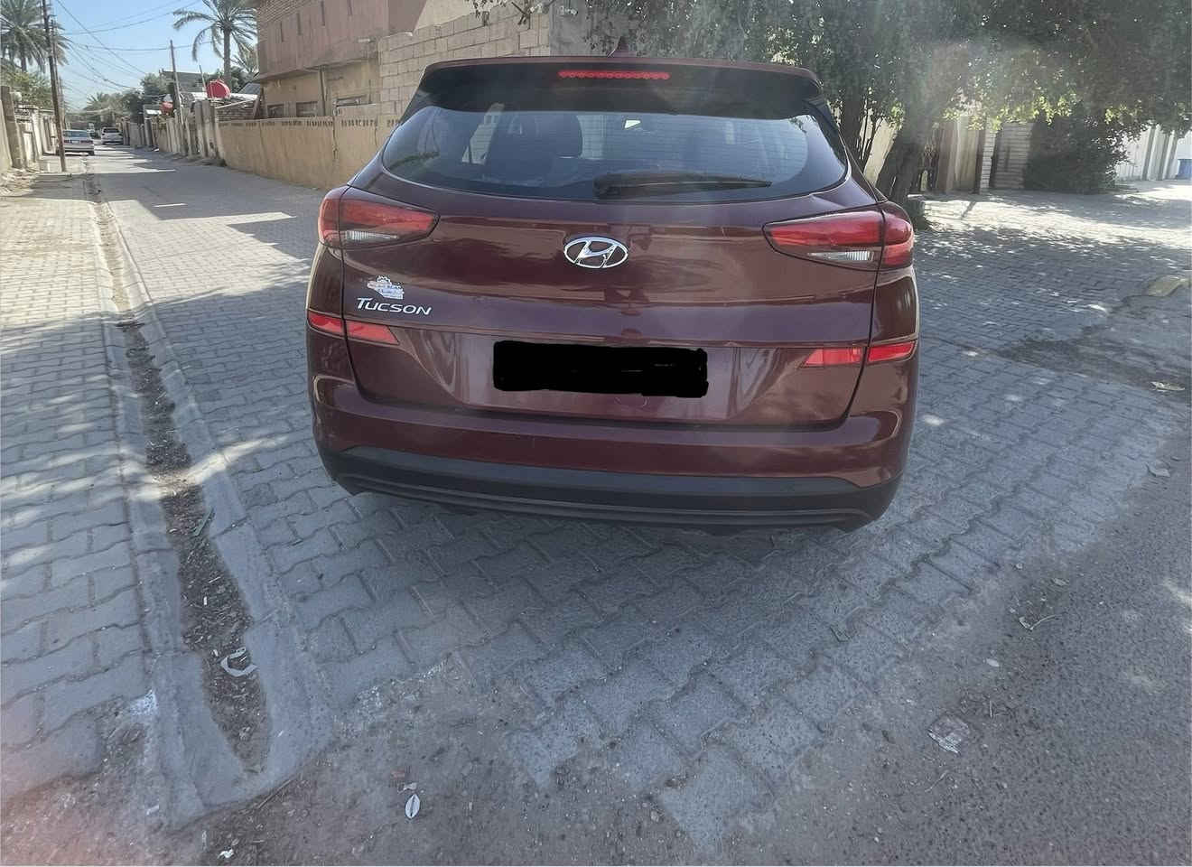 السلام عليكم
توسان موديل 19 
السياره جاهزه من كل النواحي مكينه كير تبريد تخم تاير صدر حداديه كل جاهز مال بيت ماشيه80الف بيه صبغ قطعه فقط الباقي كفاله من صبغ ضربه وفتح وتبديل 
سايد بريك بصمه 
تحكم ستيرن 
كامره جبيره 
كامره دوره 
حساسات اماميه خلفيه 
كامره اماميه 
قياده ذاتيه 
مكان بغداد 150وبيه مجال 
خير متواجد ع فيس بك شراي يتصل 
***********
