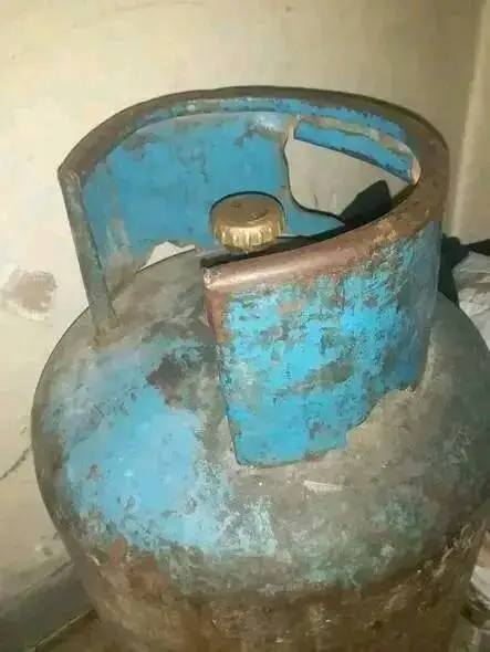 السلام عليكم عندي 32جره حديد للبيع 
سعر الوحده 425 طبعن كلون سورين نظامين وع الفحص تواصل خاص والله يجبر ع جميع


**إذا كنت صاحب هذا الإعلان وتريد حذفه لأي سبب، رجاءا أرسل رسالة إلى الدعم الفني**