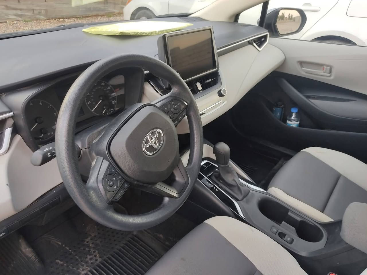 السلام عليكم 
للبيع 
كورلا موديل 2024 مواصفات LE بصمه منفيس ترقم شهداء صلاح الدين 
دخول جديد 
ماشيه 7000 زيرو بعدها 
بيها بونيد مبدل فقط والشاصي من جهه السايق بي سحب 
صور الشاصي مرفق بالمنشور 
155 وبيها مجال 
للاستفسار الاتصال على الرقم التالي 
***********
