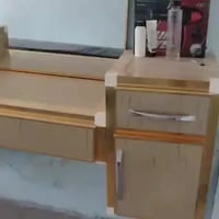 محل حلاقة • كامل للبيع • ديالى بعقوبة