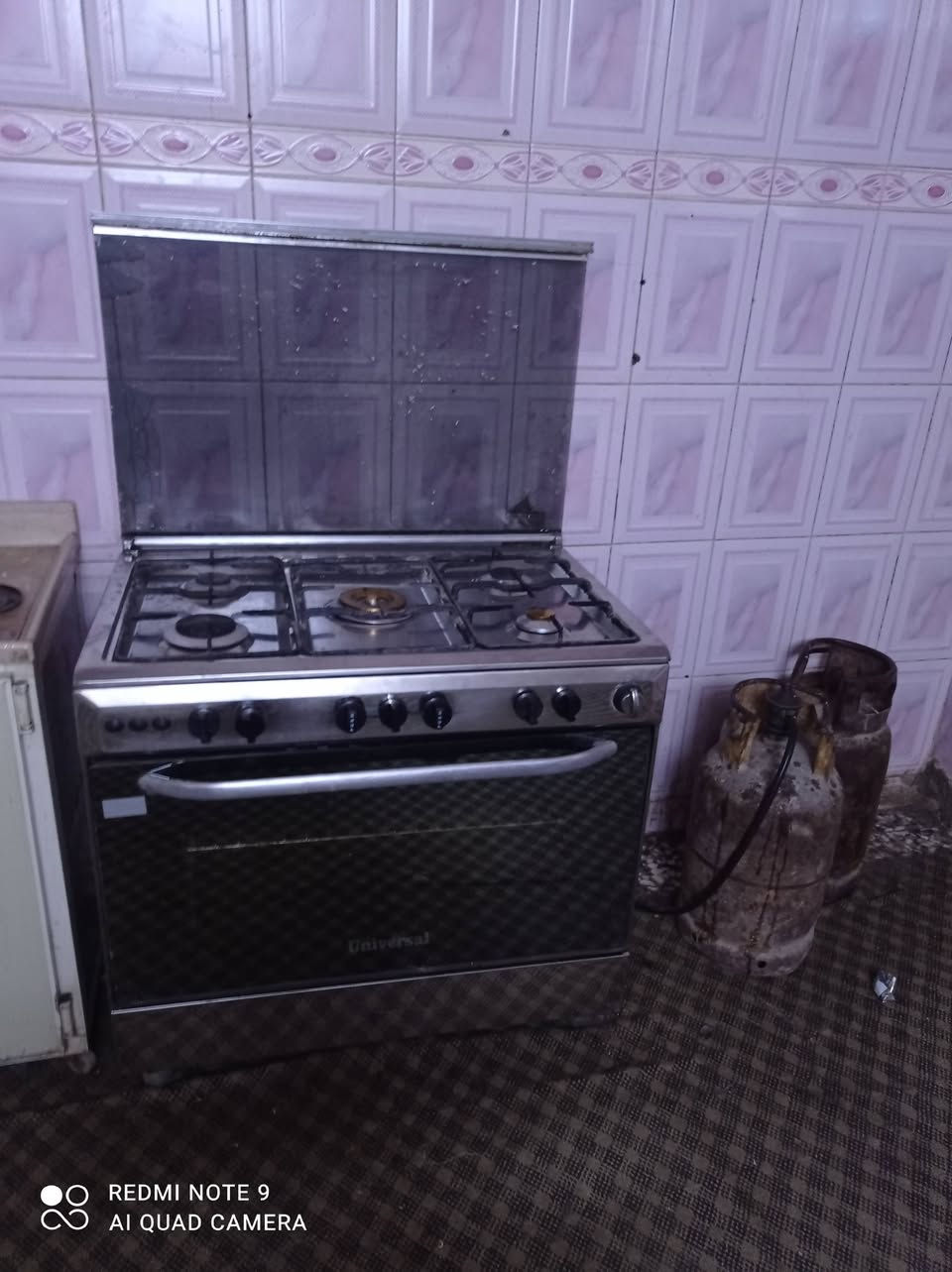 طباخ مصري سعره 200 العنوان صياحيه مقابل كوين بارك بابل وتساب مفتوح ***********
