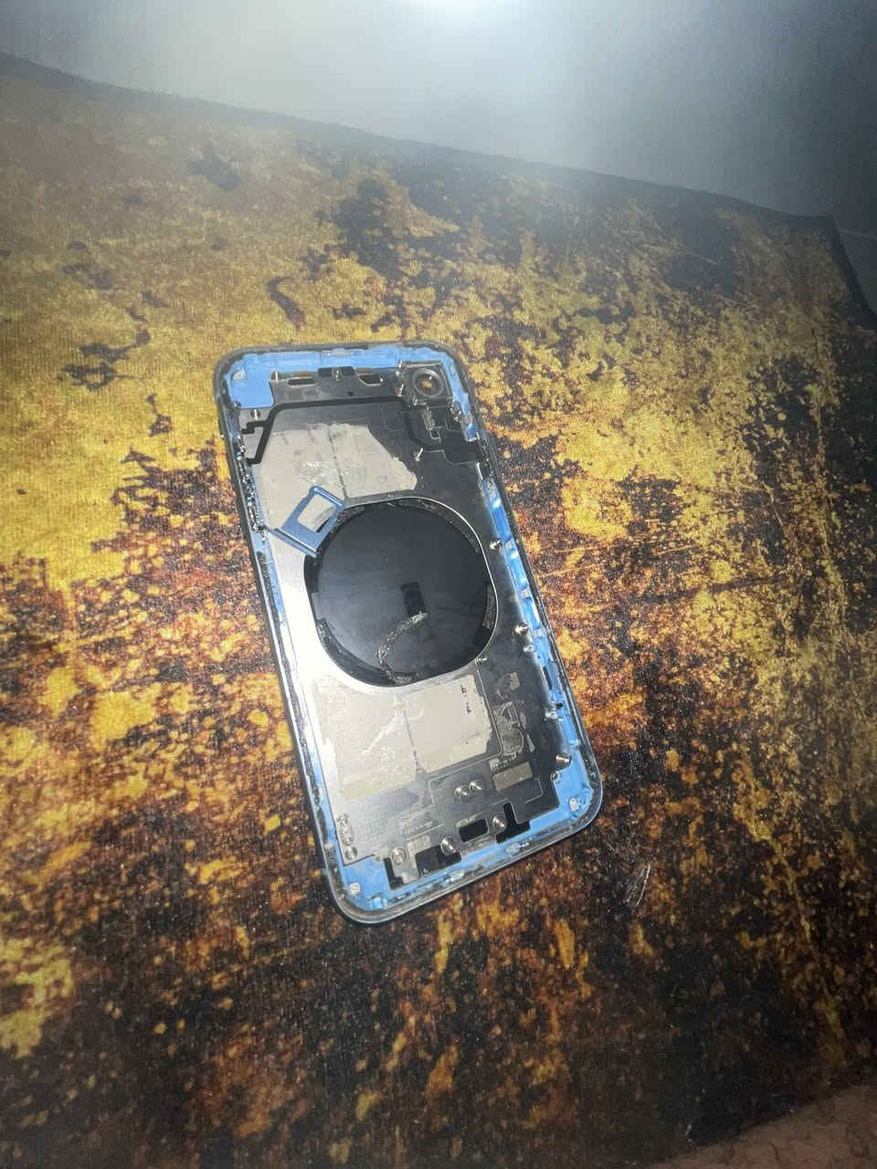 شاصي xr نضيف ب10 بس وين اهل الصيانه لو لعنده xr شاصيه تعبان تعال اخذه ب10 ***********
