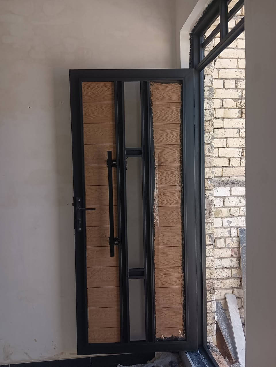 سلام عليكم تنضيف وصبغ الشبابيك
يوجد كادر كامل التنضيف الشبابيك 
والصبغ مكاني بغداد اتصل بنا ***********
