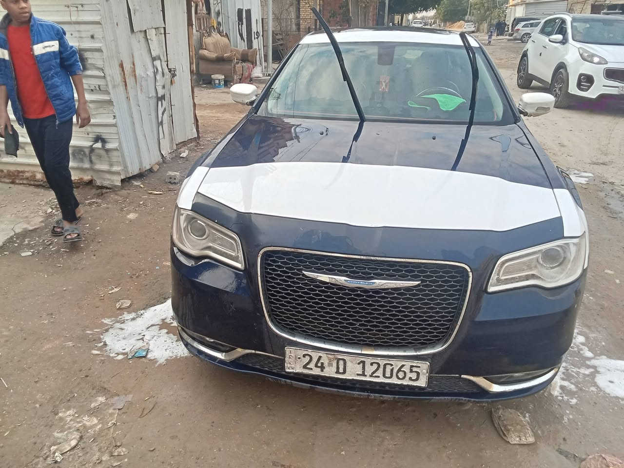 بسمي السيارة السعر 200 وبيه مجال  رقمي *********** بغداد المدينة الصدر
