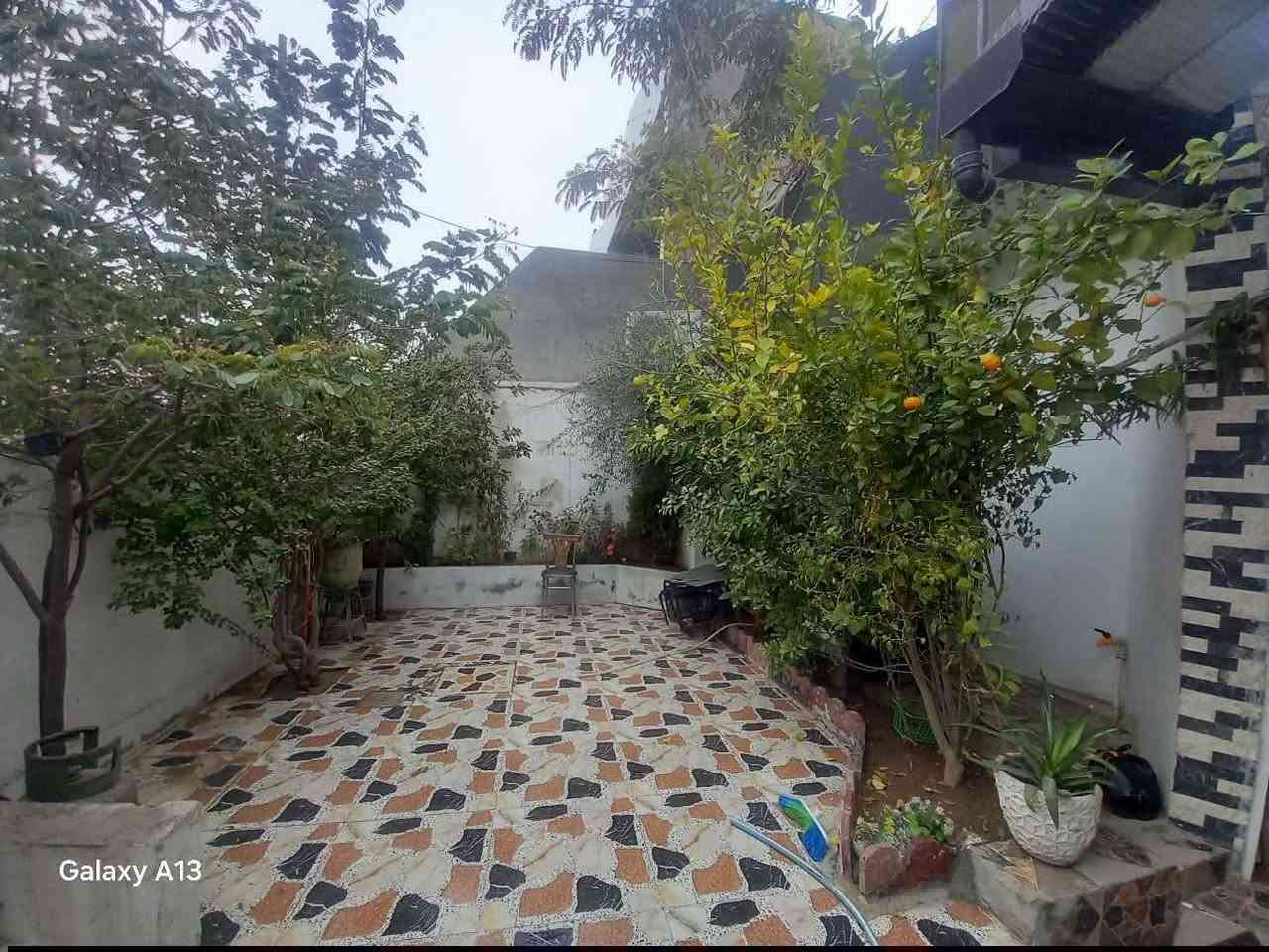 #دار للبيع:-- مساحة 200
#موقع:- بنجاعلي داخل سوك 
➖➖➖➖➖
#فرع عريض 
#بناء فول مواصفات
#فول سيراميك
موقع مميز جدا
________
محتويات 
#غرفتين نوم+مطبخ+هول +استقبال +صحيات 
_______________
سعر 80مليون بي مجال
__________________
للاستفسار اتصال عالرقم
 ***********
***********
او راجع مكتب عقارات اسيا
