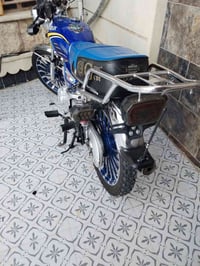 دراجه للبيع موديل 2024 محرك 200 ضاغطه زنجيل السعر اتصل 07806321232