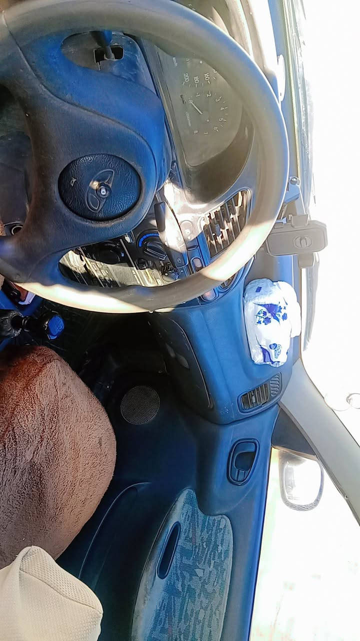 سەرەتا بە ناوی خوایگەورە 
تەنها فرۆشتن 
دایۆ لانۆس مۆدیل ١٩٩٧
ئاڕمی کۆنی سلێمانی بەشەرتی ئەوەلیات
کێرو مەکینەی بەشەرت بێدوکەڵ بێ بوخار 
پێشودوای تازە داگیراوە زۆر توندوتۆڵە 
بۆ نوخسانی مەگەرێ تێیدا گەرمی کارەبایی هەمو گیانی بە شەرت سەیارەکە هیمەعرەز نییە هیدەستی خۆمە 
سعر ٢٢گەڵا 
شوێنم لە سلێمانیە
ژ.م/***********
