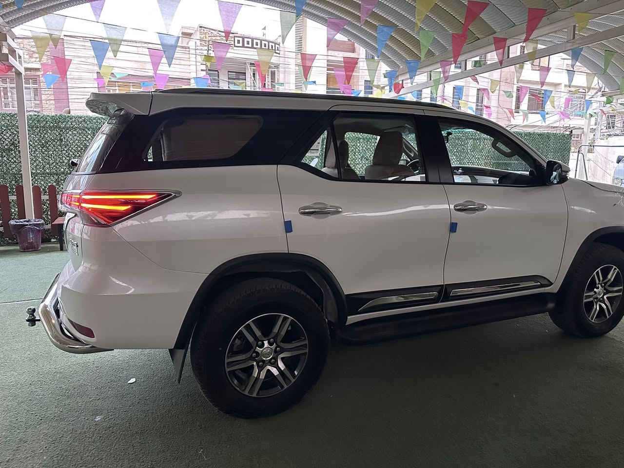 السلام عليكم و رحمة الله

فورتشنر 2024 بالفابلون

( بحالة الزيرو ) 

رقم إربيل الجديد  

فحص و هزة جديد  

اربعة سلندر / فور ويل  / حساسات امامية و خلفية / كاميرا خلفية  / تبريد بيانو  / مري شفط  / تبريد 3 قطع / قفل سرعة  …. الخ 

الإضافات الأخرى ( درع امامي / هوك خلفي / دواسات حوضية / دوشمة جلد / ستيلات جانبية ) 

 السيارة جديدة جداً ماشية ٣،٧٠٠ كيلو فقط

شرط التحويل او الوكالة حسب الاتفاق 

موجودة في بغداد / اليرموك 

 

للاستفسار / ***********
