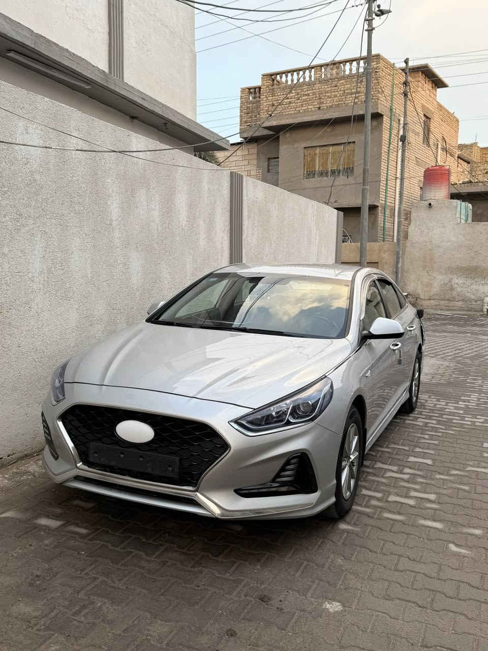 السلام عليكم
سوناتا وارد كوري 2022 غاز بلادي خط واحد رقم بصرة بأسمي السيارة على حادثها مثل ما واضح السيارة قبل كفالة عامة وحاليا ماعدى الحادث الباقي كله مكفول حتى مكفولة من الصبغ مواصفاتها واضحة بالفديو ونظافتها انظف من الصور ابيعك شرط التحويل ماشي 73,000 مكاني بصرة 
واتساب ***********
رصيد ***********
