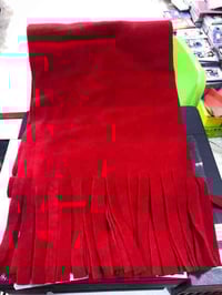 شال أحمر • طباعة اسم • هدية شخصية