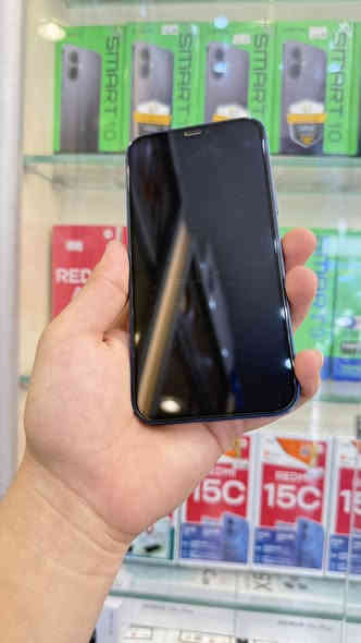 ايفون 12 عادي دبل سيمكارت❗️ذاكرة 128 بطاريه 95 الجهاز على حالة الوكاله مامبدل بي اي قطعه نموذج M الأصلي ملحقات 
فقط بي ❗️شخوط ❗️موضح بالصوره الجهاز كله نورمال✅✅
كامله مع وصل ضمان من المركز السعر 290 الف قفل🔥🔥
بغداد / البياع شارع 20 اسم المحل مركز حسان للموبايل 
***********
