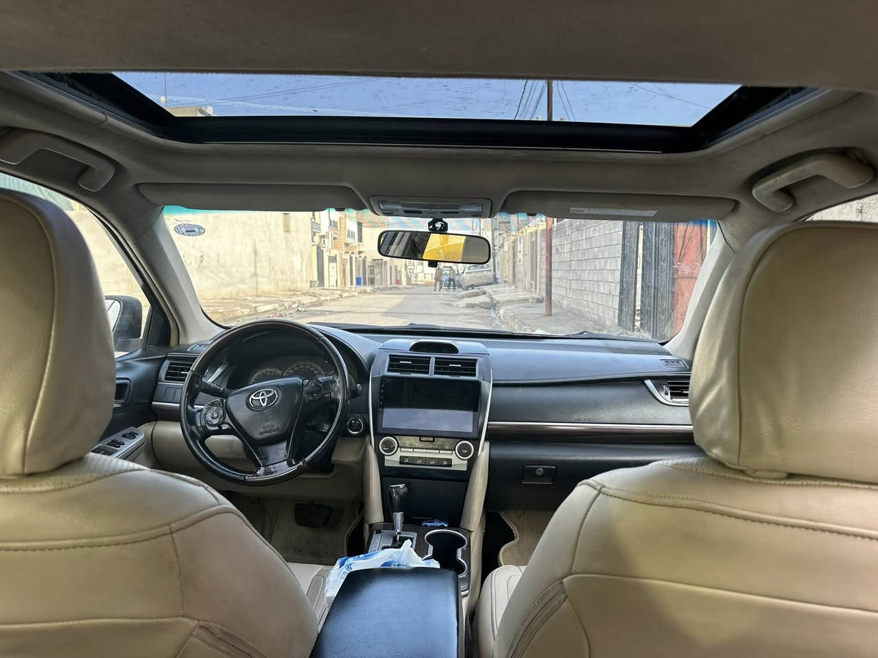 السلام عليكم كامري موديل 2015فول  واحد على واحد وارد خليج مكان مًوصل ضرار السياره بجم بدون دواخل وبيه شكمً طخه أبيك صبغ احزام

***********
***********
