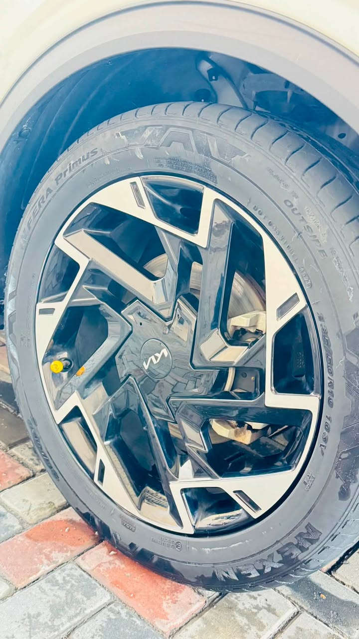 سبورتج موديل ٢٠٢٤
محرك ٢٠٠٠ دوش

كشن كهرباء 

مري كهرباء

دخول ذكي 

تشغيل عن بعد 

شاشة كار بلاي 

ويل ١٩

كشنات تدفئة 

ستيرن تدفئة

سايد بريك كهربائي

تحكمات ستيرن 

بصمة تشغيل 

ماشية ٤٩٥٠٠

رقم اربيل مكان السياره بغداد 

مغلفه ارضيات 

عازل حراري 

السعر ٢٢٥ بيه مجال 

هاتف ***********

