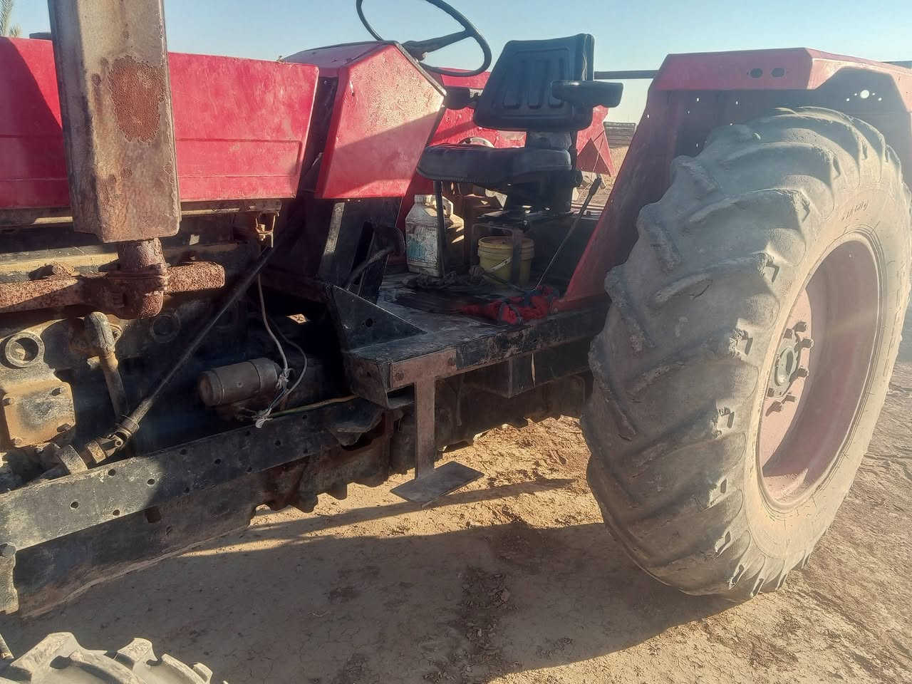 عنتر حجم 81 موديل 86 بدون مكفوله كير محرك اكسل شرط باور محور نجمة لا صرف ولا بخار شرط محافظة كركوك قضاء الحويجة للتواصل ***********
