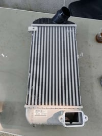 شلونكم اخوان عندي هاي الراديتر للبيع مال سورنتو 2500 تيربو جديد كلشي م...