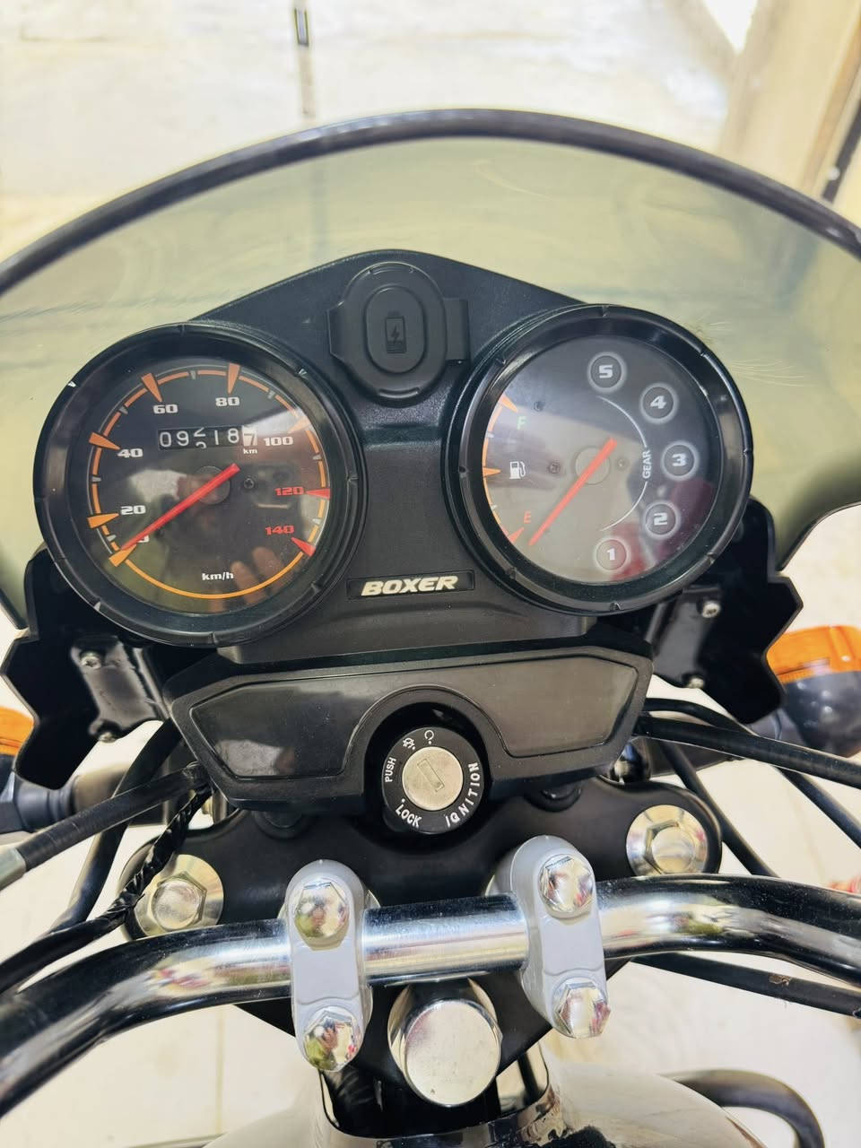 سلام عليكم بوكسر لبيع مديل ٢٠٢٣ بعده بوضع شركه ماشي شي قليل سعر خاص ماطور اوراق رسميه تروح ترقم كبل بكان ديالى قريت الزهيرات مقابيل مخلات حيدر الديو ستفسار على رقم ‭٠٧٨٣ ٨٧٣ ٥٥١٩‬/عدنه نضام قصاط على ماستر
