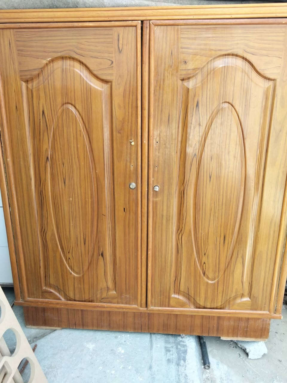 بوفيه على شكل كنتور نضيفه كلش يرادلهه فقط يدات مال بيبان سعرهه 80الف وبيهه مجال بسيط


**إذا كنت صاحب هذا الإعلان وتريد حذفه لأي سبب، رجاءا أرسل رسالة إلى الدعم الفني**