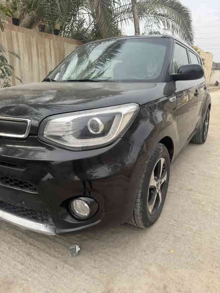 مكلفه بالنشر 
السلام عليكم 
كيا صول 2015 رقم بغداد مكينه 2000 حادثه جاملغ وبنيد نفسهم مصلحات السعر 97 وبيه مجال تفاصيل ***********
