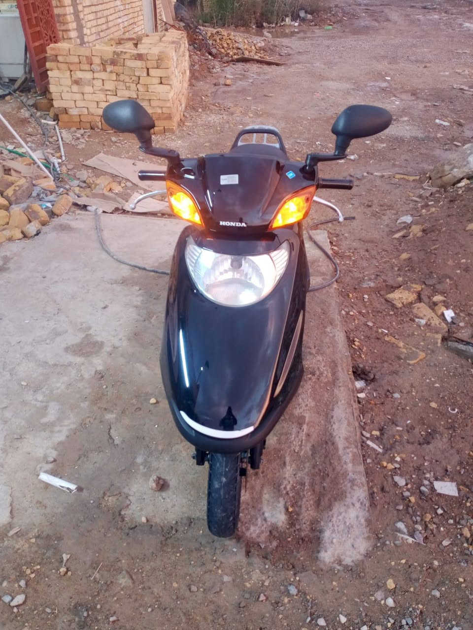 سلام عليكم ورحمه الله وبركاته سبيسي جديده مكفوله كهربائيات محرك مفتوح مره وحده رايمر مكينه ما تنسمع ناعمه كلش معدل كلش حلو زلغ ما بيه سعر 750 وبيه مجال بسيط مكاني خاجيه ***********
