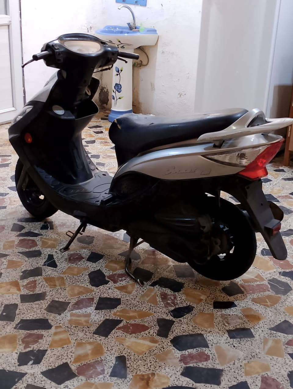 دراجه  v22018دراجه مامفتوحه كفاله عامه دراجه كلهه شغاله نگره سلف دراجه وين ميعجبك افحص  السعر650وبيها مجال.   ***********
