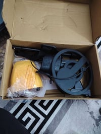 كاشف معادن • إلكترونيات