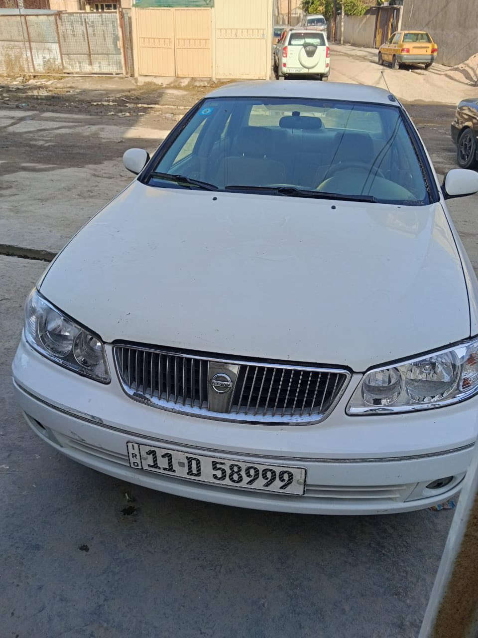 السلام عليكم سياره سني ٢٠٠٩. ياباني.     سياره. جاهزه. تبريد كير ومكينه. سياره. ابسمي مكاني بغداد المشتل. السياره. بيهً فقط. جاملغ الأيمن. امبدل. اثر طخه.  والبنيد. مصبوغ.   سياره. مابيه. أي داخل. لاستفسار. ***********.    عارضه   90  وبيه  مجال
