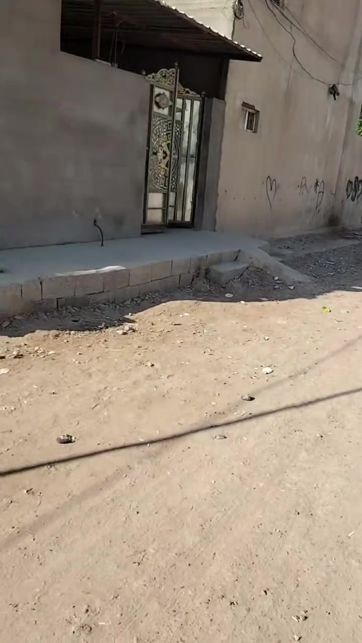 السلام عليكم مشتمل تجاوز للبيع بسعر مناسب
البيت على القناه في الرستميه خلف بنزين خانه خيرات الرحمن محله 705 البيت مشمول بل تطويب البيت مرقم البيت بناء طابوق والسكف اعكاده ببناء قديم
تفاصيل البيت غرفه وهول ومطبخ وطارمه وترك وصحيات
للاستفسار الاتصال على الرقم
***********
*********** 
او خاص
اي استفسار راسل خاص ما ارد على التعليقات
