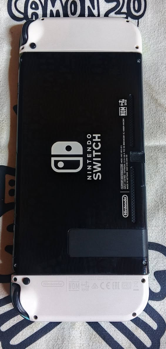 نينتندو سويتش Lcd V2 باندل نسخة انمال كروسنك مهكر قطعة نظامين اونلاين و اوفلاين  (النسخة المحسنة V2 في النسخة المحسنة بطارية الجهاز تكون بقوة بطارية الاوليد في مدة التشغيل ) نظافة جيدة جدا  مع الملحقات الاصلية مع ذاكرة 128 كيكا اصلية مليئة بالالعاب (وممكن تحميل اي العاب حسب الطلب ) والجهاز مكفول من كافة المشاكل والاعطال 100 بالمئة 
السعر 275 الف 
توصيل بغداد ٥ الاف وباقي المحافظات ٦ الاف 
للتواصل ماسنجر او واتساب او الاتصال
***********
