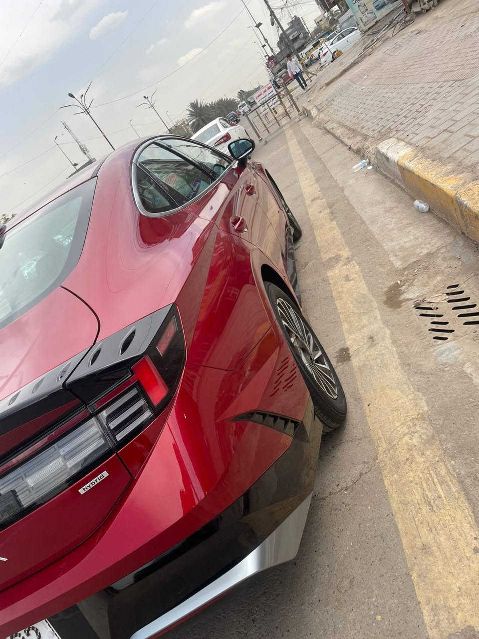 السلام عليكم سوناتا موديل 2025 هايبرد السياره جديده ماشيه 5 تالف ميل يعني زيرو موصفات SEL مكينه 2000 كير تعليك السياره كلين تايتل مكفوله من الصبغ والضربه السعر 210 وبيه مجال المكان الشعب ممتواجد على الفيس الشراي يتصل ***********
