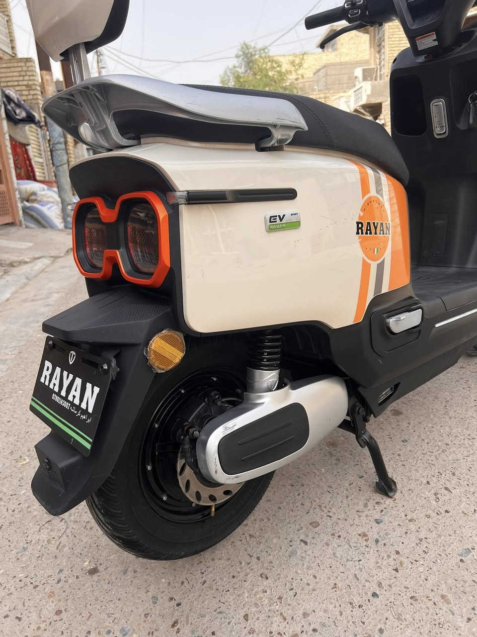 سلام عليكم ريان ام عيون للبيع دراجه جديده صارله اقل الشهر وصل المعرض موجود السعر 750 ومجاله
بسيط ***********
