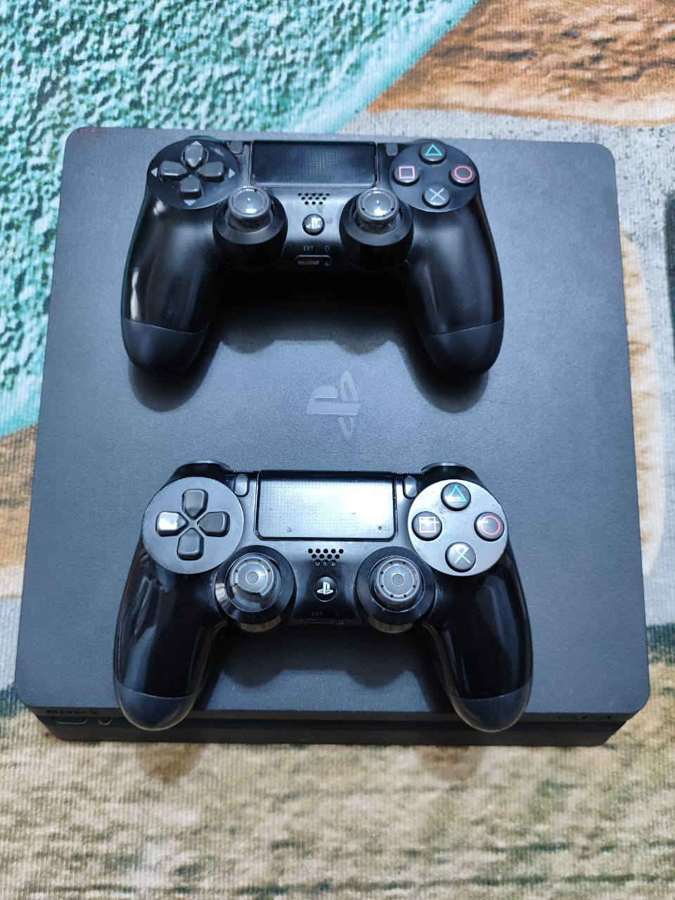 سلام عليكم بلي فور للبيع السعر 400 الف كامل موضح بالصوره مع UPS المكان بغداد الشراي  
***********
