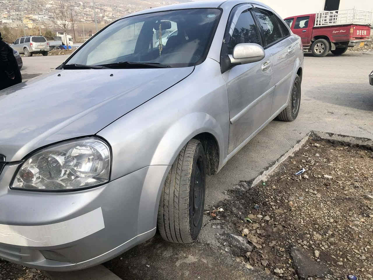 شؤفليت ٢٠٠٩ ره قه م هه ولير وراسه يه بئ كيشه يه 
گير تؤماتيك  
كيررو مه كينه به شه رت يك دينار مه سروفى تيدانيه عيزام سبؤخ بؤ جوانى كراوه بئ ليدان پيشتو پيش كه پس يحنى هيج ليدانيكى نيه ٦٣ وه ره قه و محامه ليكى برايه نه 
شوين خه ليفان ژماره ى خاوه نى ***********
