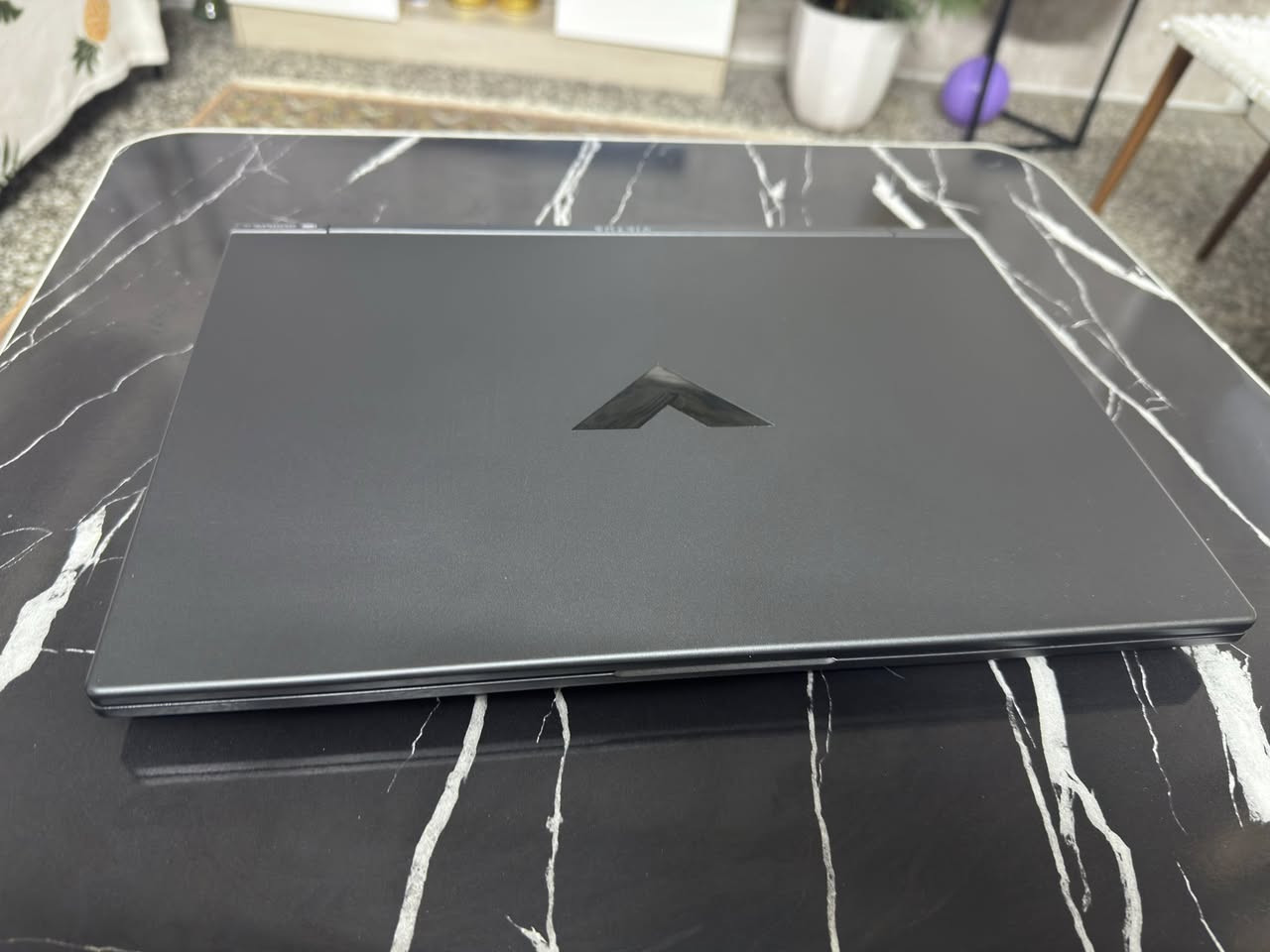 سلام عليكم شباب
للبيع لابتوب  HP Victus
المواصفات:
-
كرت الشاشة (GPU): NVIDIA GeForce RTX 4070
 المعالج (CPU): AMD Ryzen 7 8845HS 
الرام (RAM): 16 GB DDR5
 التخزين (SSD): 512 GB NVMe 
الشاشة: 16.1″ Full HD 144 Hz 
المنافذ: USB‑A / USB‑C / HDMI / Ethernet
الاتصال: Wi‑Fi 6 + Bluetooth
-
نظافه الجهاز ٩٩ بالميه مع كامل ملحقاته والكارتونه
استعمال بسيط 
سعره:1,450,000 قفل
 العنوان بغداد حي القاهره - لا يوجد توصيل
للتواصل على خاص او *********** واتساب فقط
الجهاز ويا هديه اشتراك اكسبوكس باس 4 اشهر
