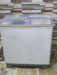 غسالة لبيع السعر ١٠٠الف ٠٧٧٠٥٧٦٧٤٧١