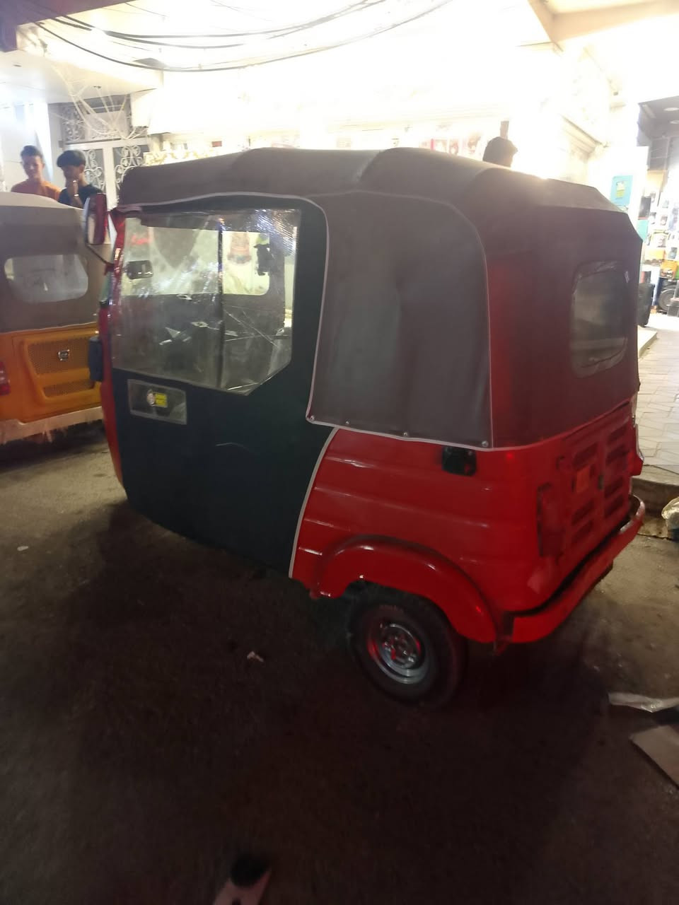 جاهزه كبل للشارع
الخياسات مثل ما موضح بلتصوير 
مو شراي لتعبني 
مكاني واسط صويرة 
‏‪0774 024 4599‬‏
