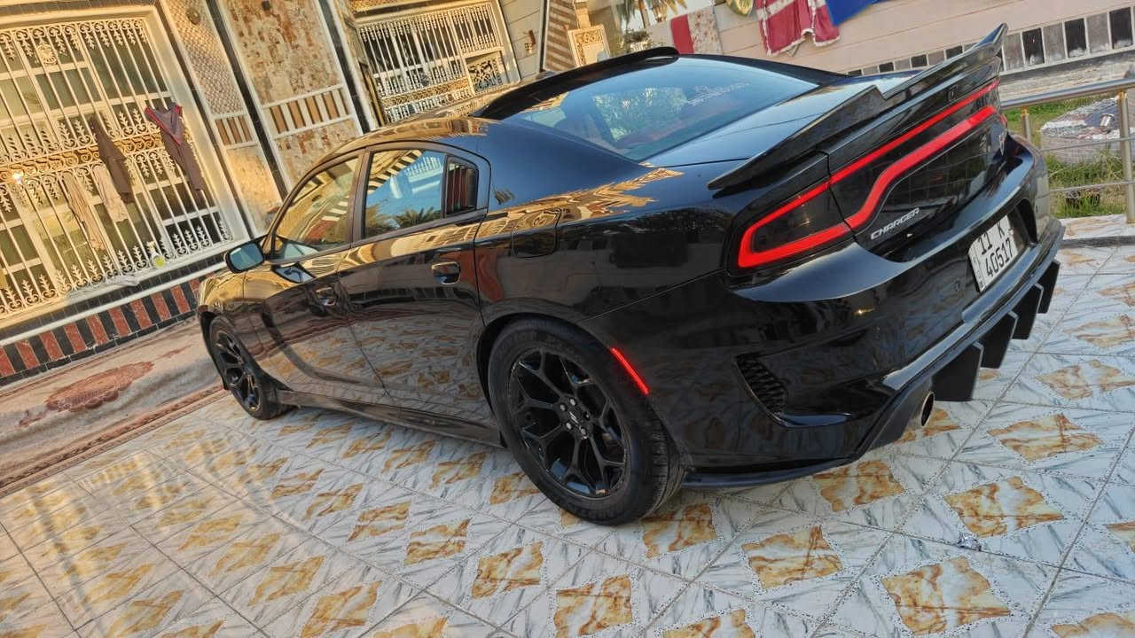 دوج جارجر 2015نص فول وارد كندي سياره جاهزه من كلشي والسونار مرفق بالمنشور بدون اي ضرر داخلي فقط رشات صبغ اثر جراد كير مكينه حداديه تخم تاير كله جديد السعر140هاتف***********
