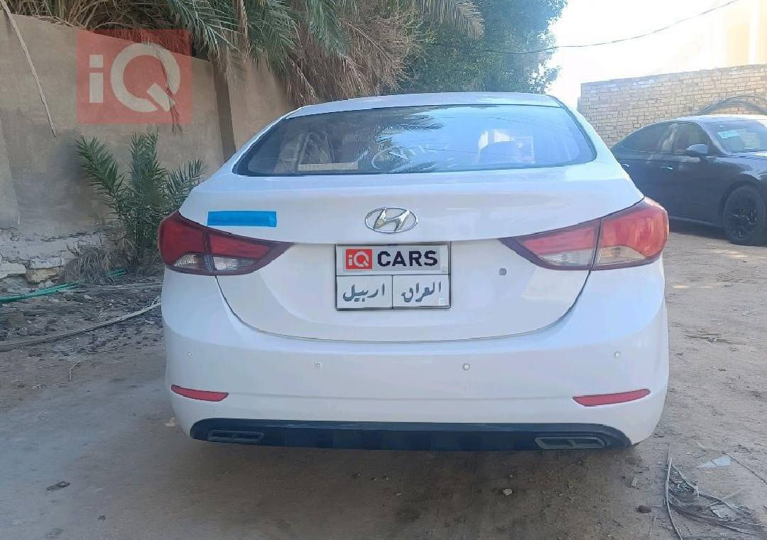 ارخص النترة شبه مكفول بيهة بس ربع باب الورة مئشر بلصور وسونارهة مرفق بلصور كل تفاصيلهة مذكورة 
خليجية 2015
تبريد ثلج 
السيارة معروفة تفاصيلهة فتحة فول للاخير 
السعر 114  وبيهة مجال قليل بيع مستعجل 
او مراوس بسني او بي واي دي 
***********
الكوفة حي ميسان
