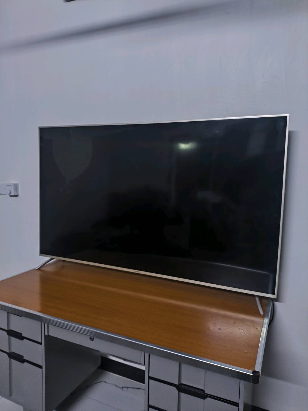 📺 شاشة هيتاشي 65 إنچ للبيع (عطل)
⚠️ وكعت وانكسرت الشاشة
🔌 الجهاز يشتغل، بس الشاشة مكسورة
📦 تنفع قطع غيار (بوردة، سماعات، باور)
💰 السعر: 130 ألف
📞 التواصل. خاص
او على رقم ***********