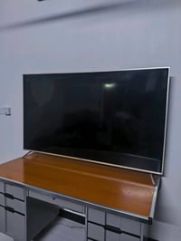 هيتاشي ٦٥ إنچ • شاشة مكسورة • قطع غيار