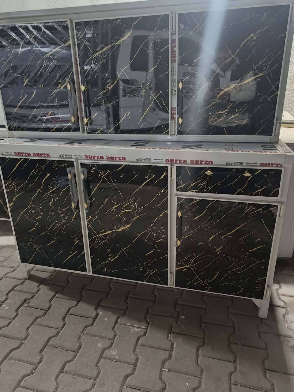 معرض زياد الأثاث المنزلي
وصول وجبه جديده من الكاونترات 
العنوان تكريت شارع الزهور خلف افران الكرخ وقاسم مول معرض زياد الأثاث المنزلي 🫴 
***********
